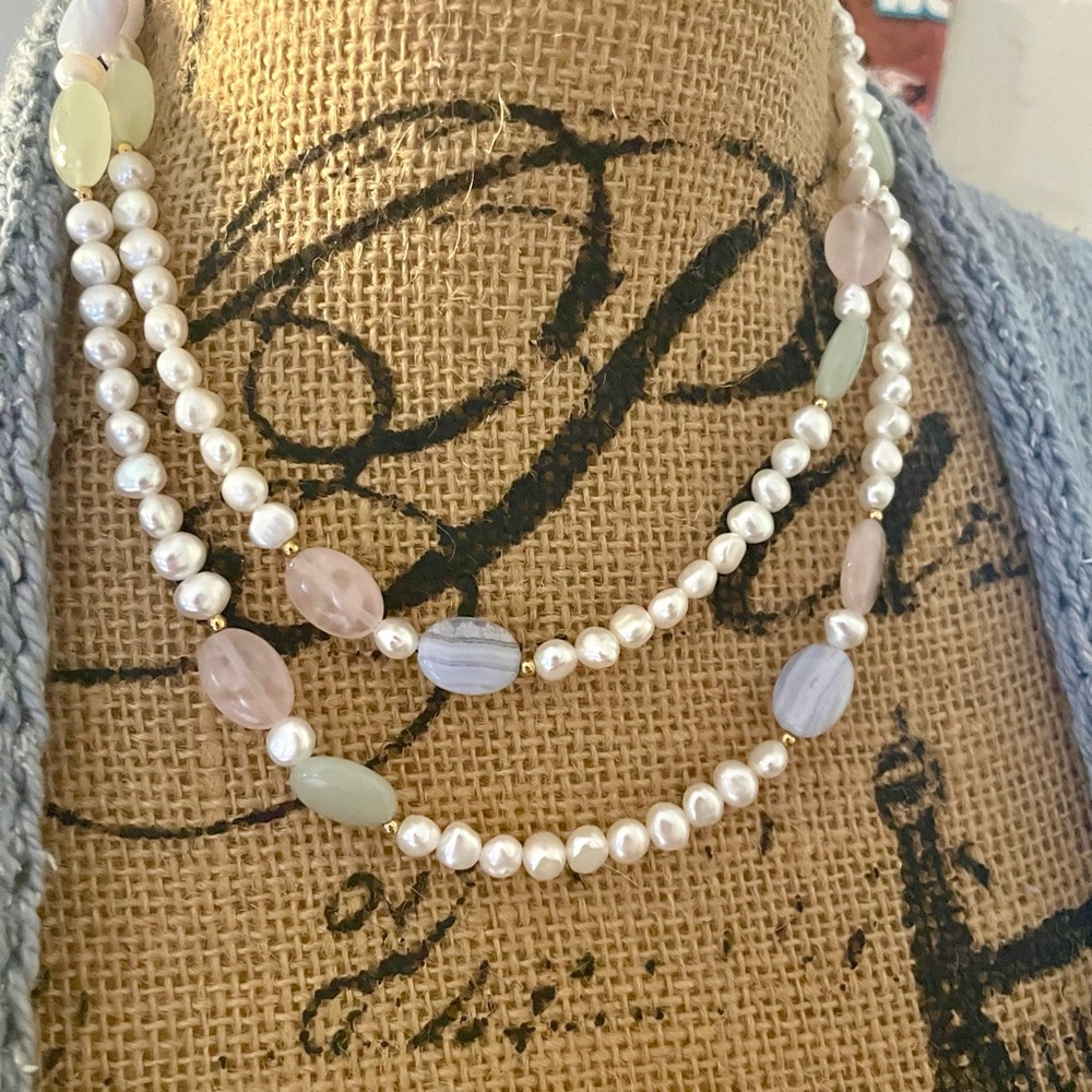 Elegant Multi-Color Pearl Necklace